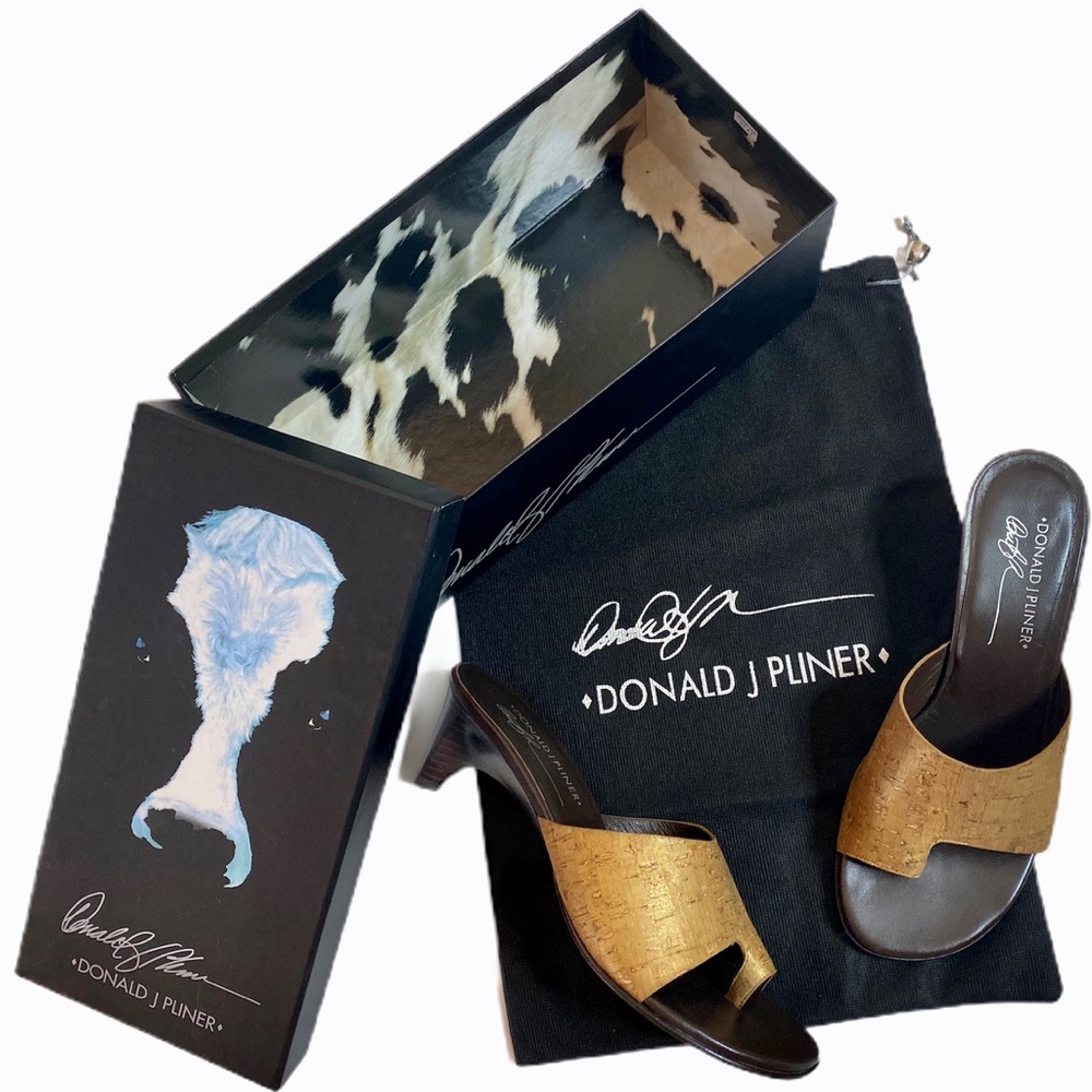 Donald J Pliner Velda Gold Metallic Cork Sandals